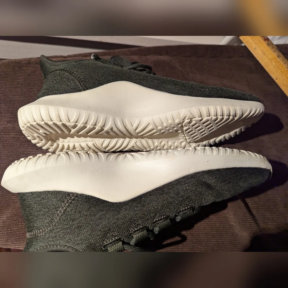 adidas stylish sneakers